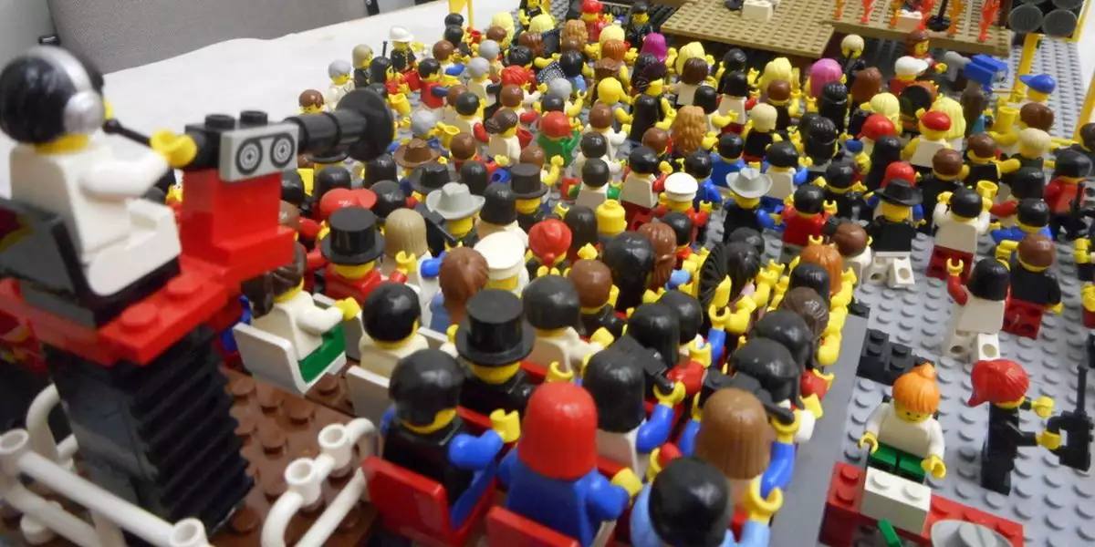 Sfida Speed Brick con il pubblico