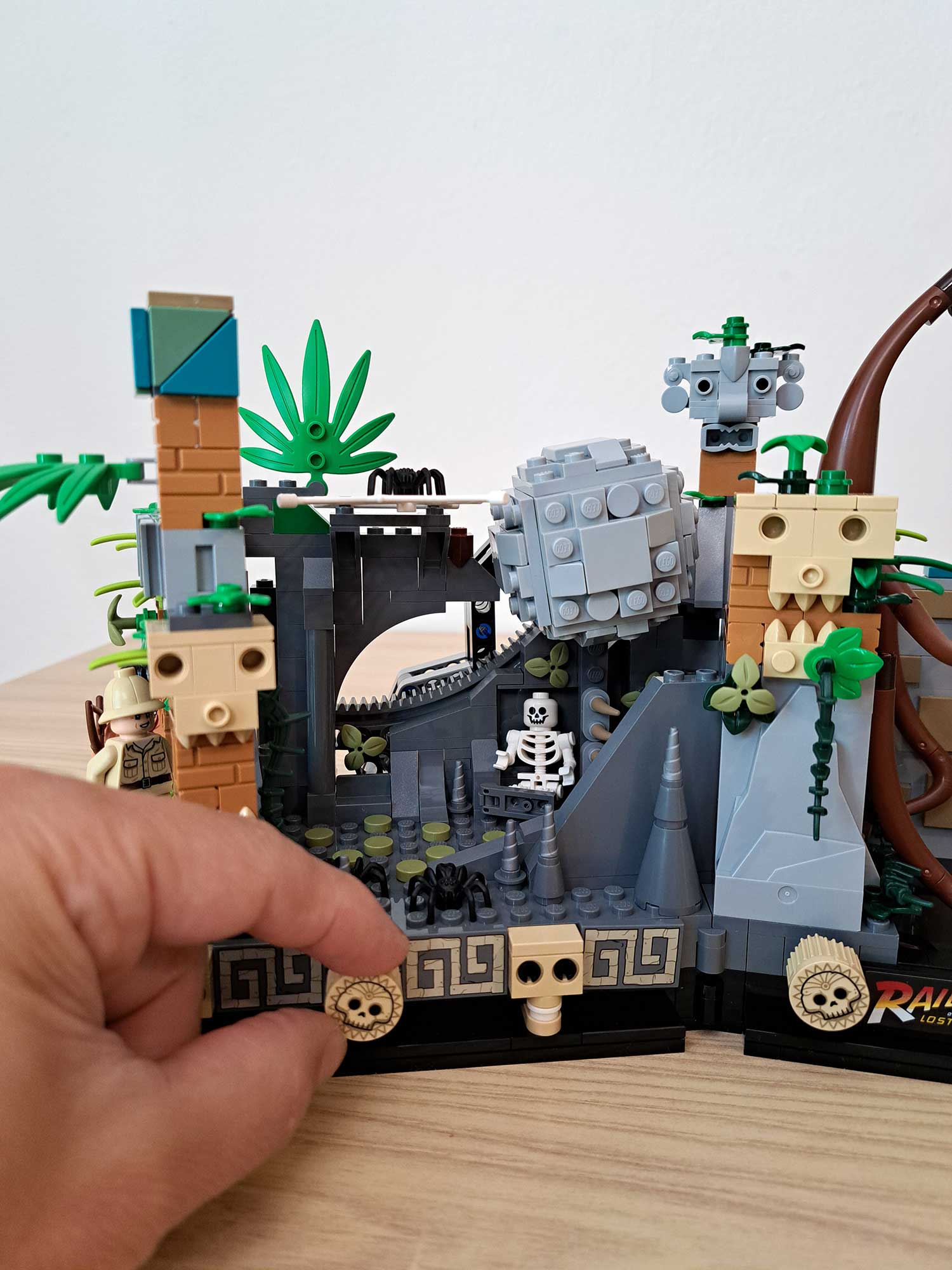 LEGO 77015 21