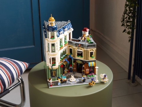 LEGO® presenta il nuovo edificio modulare 11371: 