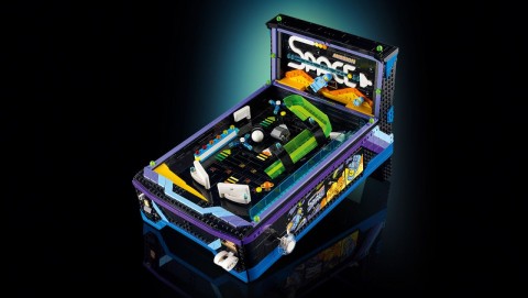 IL GRUPPO LEGO SVELA IL PRIMO FLIPPER
LEGO® ICONS FUNZIONANTE