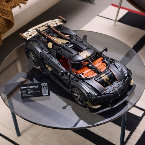 LEGO® Group svela il prossimo set Technic™ Ultimate Car Concept: LEGO 42232 Technic Koenigsegg Sadair's Spear Megacar