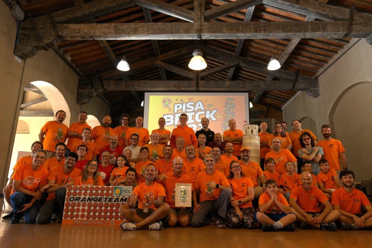 gli iscritti del orangeteam lug al pisabrickart 2026