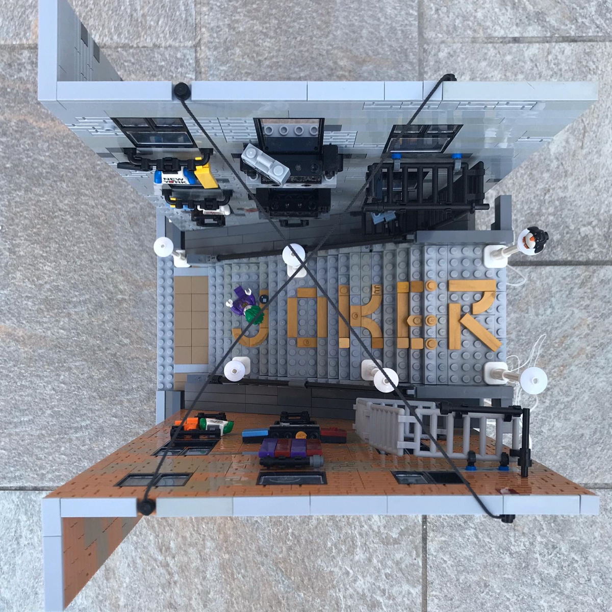 3 Il ballo del folle - Il Joker