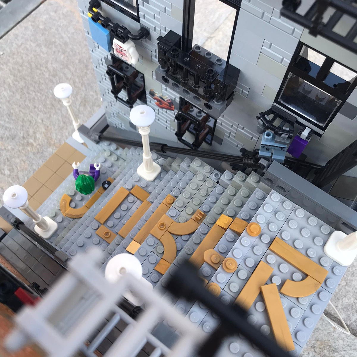 7 Il ballo del folle - Il Joker